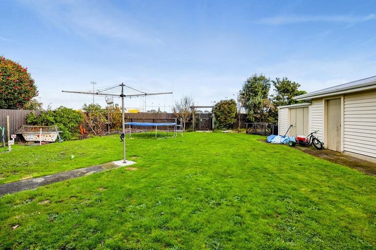 Photo of property in 23 Pacey Avenue, Hawera, 4610