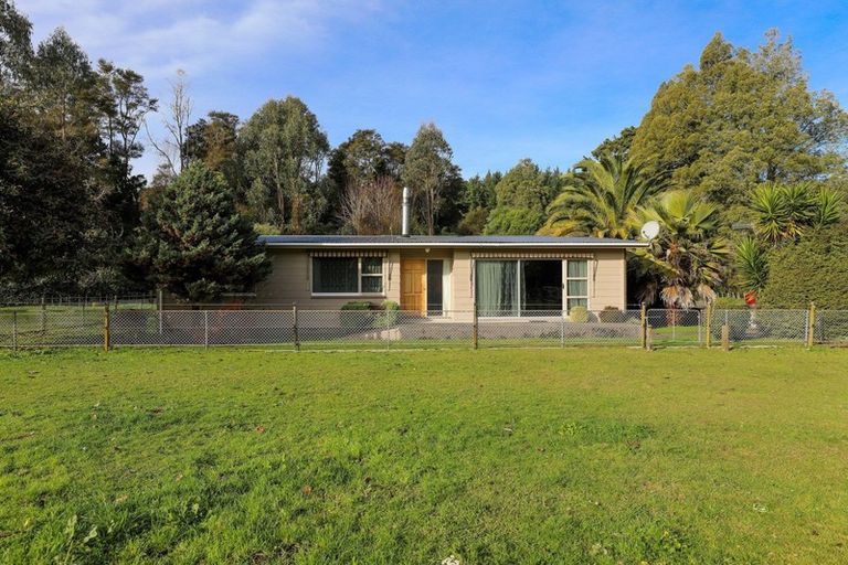 Photo of property in 12 Blair Road, Taumarunui, 3992
