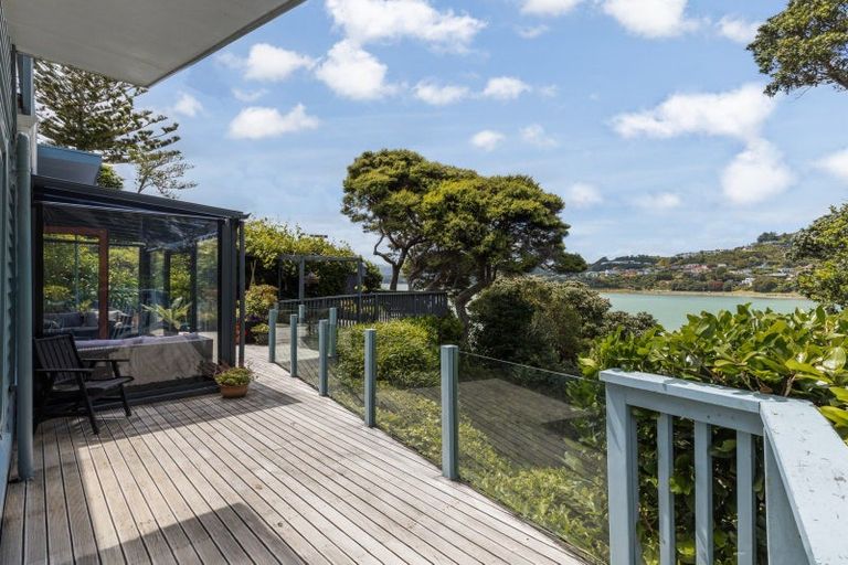 Photo of property in 48 Seaview Road, Paremata, Porirua, 5024