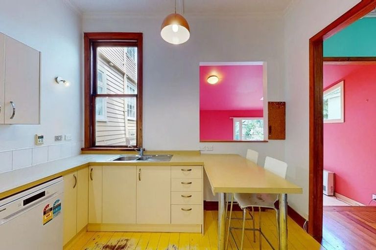 Photo of property in 140 Russell Terrace, Berhampore, Wellington, 6023