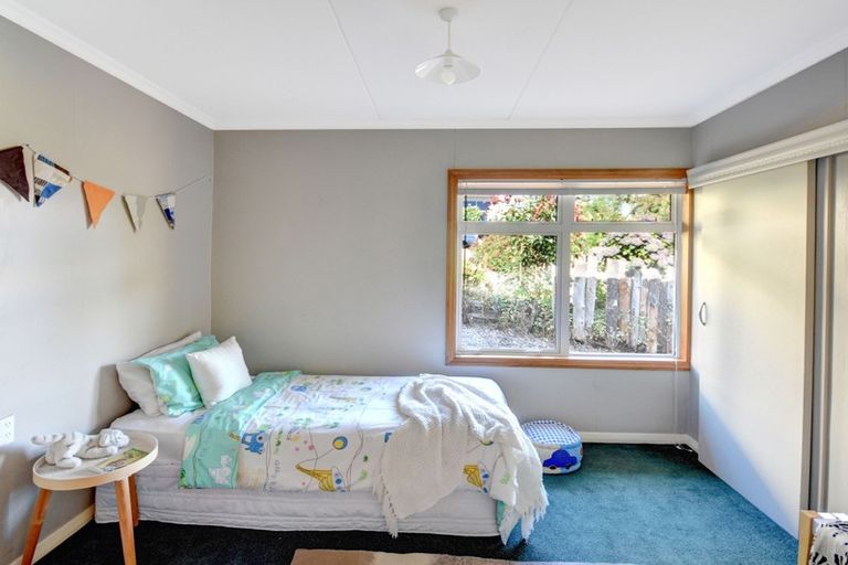 Photo of property in 14 Kilgour Street, Waihola, Milton, 9073