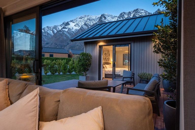 Photo of property in 64 Jacks Point Rise, Jacks Point, Queenstown, 9371