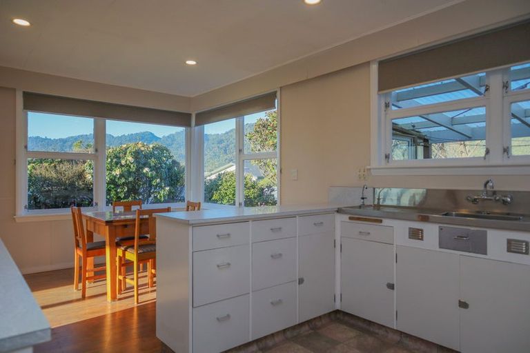 Photo of property in 32 Domett Esplanade, Cobden, Greymouth, 7802