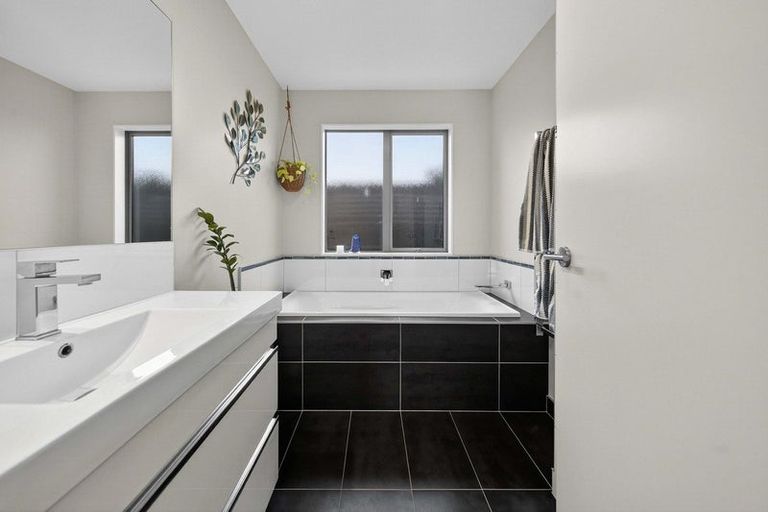 Photo of property in 42 Nautilus Drive, Papamoa Beach, Papamoa, 3118