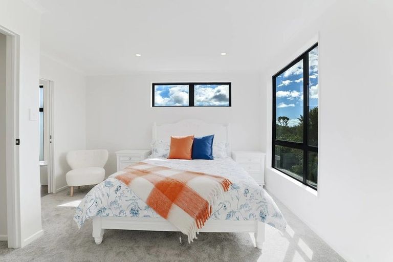 Photo of property in 1/31 Normandy Place, Henderson, Auckland, 0610