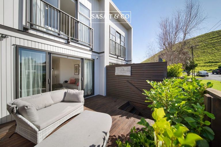 Photo of property in 2/16 Putini Road, Mangere Bridge, Auckland, 2022