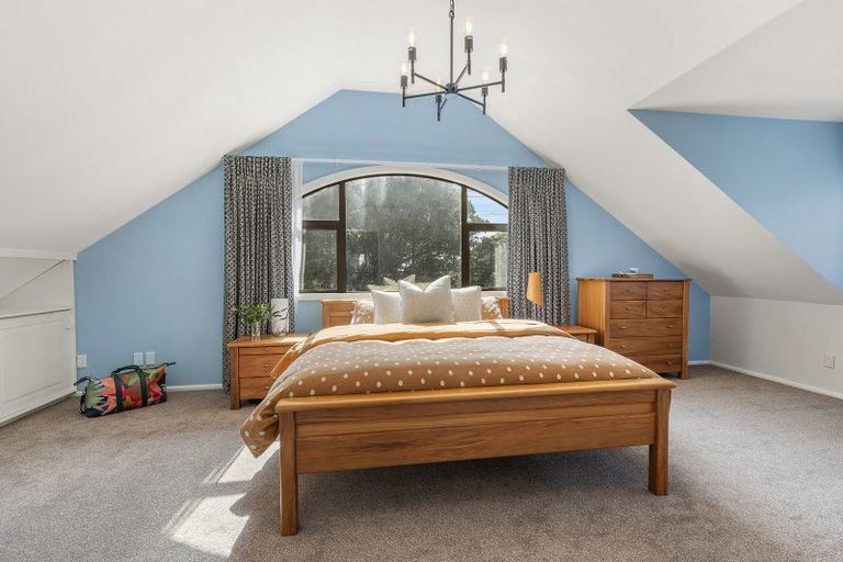 Photo of property in 30 Burnham Street, Seatoun, Wellington, 6022