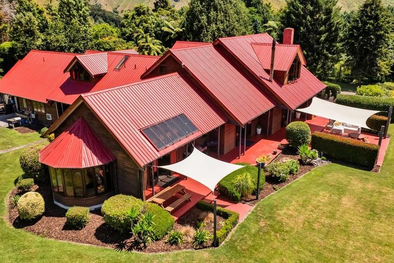 Photo of property in 505 Aorere Road, Ararata, Eltham, 4399