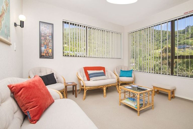 Photo of property in 5 Seaview Crescent, Picton, 7220