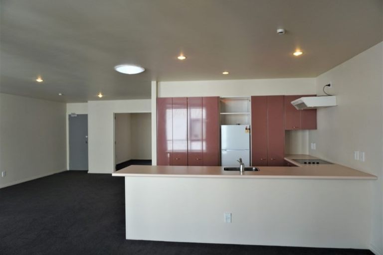 Photo of property in St James Courts, 5/77 Gloucester Street, Christchurch Central, Christchurch, 8013