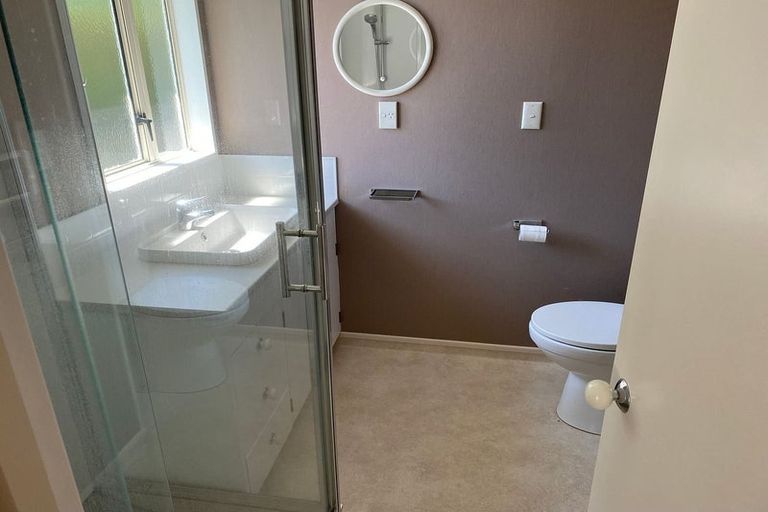 Photo of property in 2/3 Emerald Hill, Havelock North, 4130