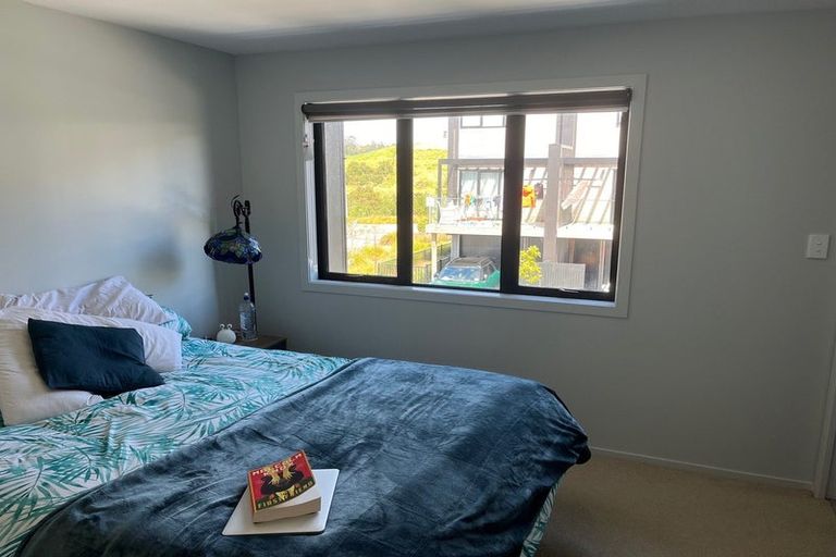 Photo of property in 4b Nerita Place, Long Bay, Auckland, 0630