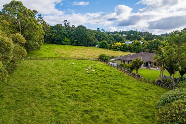 Photo of property in 16 De L'isle Lane, Maungatapere, Whangarei, 0179