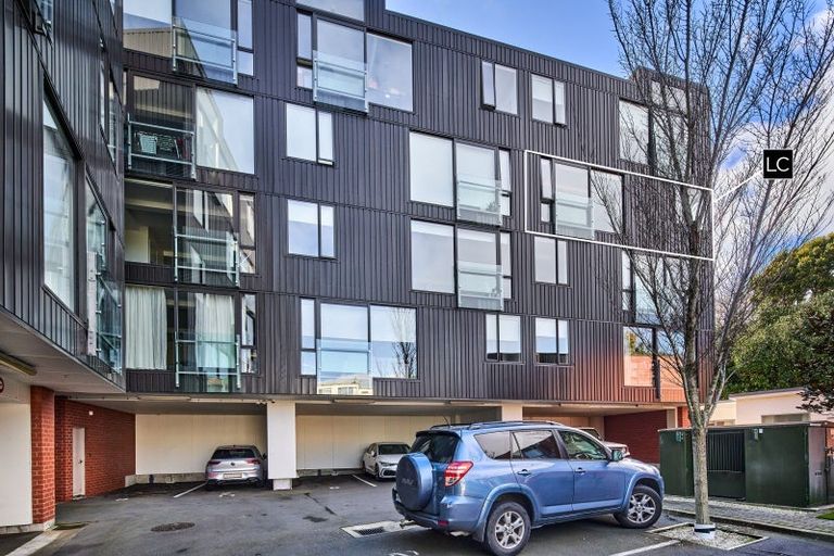 Photo of property in Nouvo Apartments, 4e/21 Rugby Street, Mount Cook, Wellington, 6021