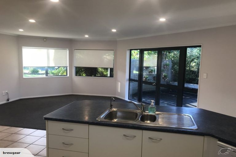 Photo of property in 20 Widdison Place, Albany, Auckland, 0632