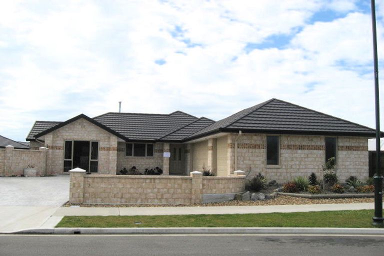 Photo of property in 2 Ansel Place, Kaiapoi, 7630