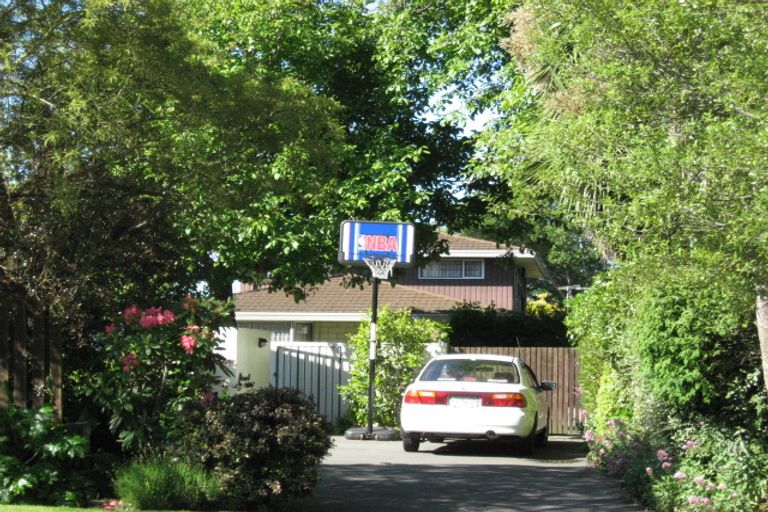 Photo of property in 22a Crosdale Place, Burnside, Christchurch, 8042