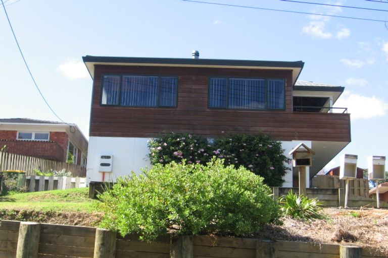 Photo of property in 13 Seaton Road, Murrays Bay, Auckland, 0630