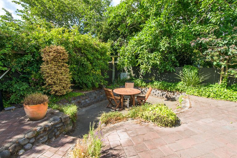 Photo of property in 5 Gibson Place, Dannevirke, 4930