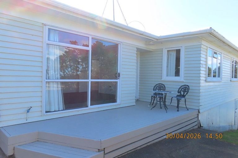 Photo of property in 39 Mcclintock Road, Massey, Auckland, 0614