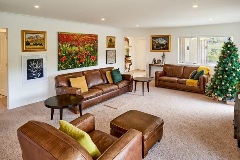 Photo of property in 2 Lila Gillies Lane, Riverstone Terraces, Upper Hutt, 5018