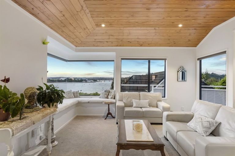 Photo of property in 1/34 Oruamo Place, Beach Haven, Auckland, 0626