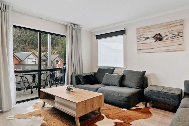 Photo of property in 20/70 Robins Road, Queenstown, 9300