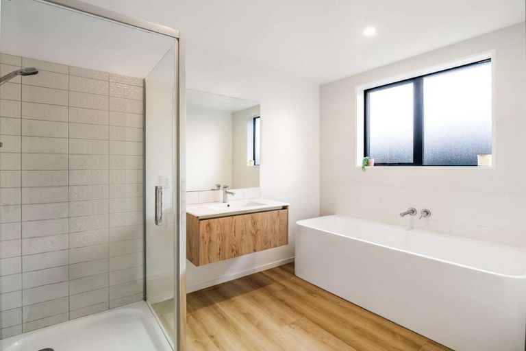 Photo of property in 10 Lewis Crescent, Rolleston, 7614