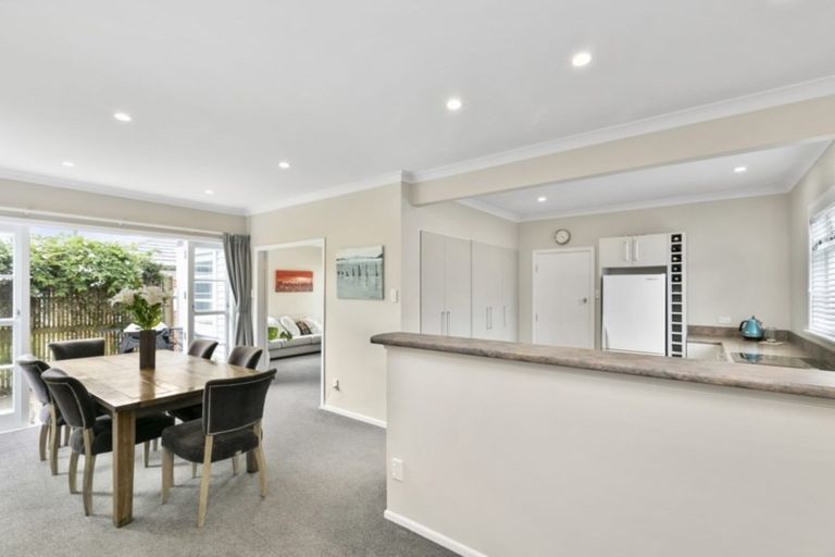 Photo of property in 30 Dr Taylor Terrace, Johnsonville, Wellington, 6037