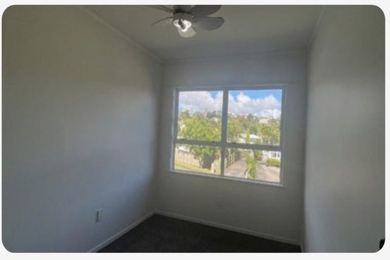 Photo of property in 13 Robbies Road, Shelly Park, Auckland, 2014