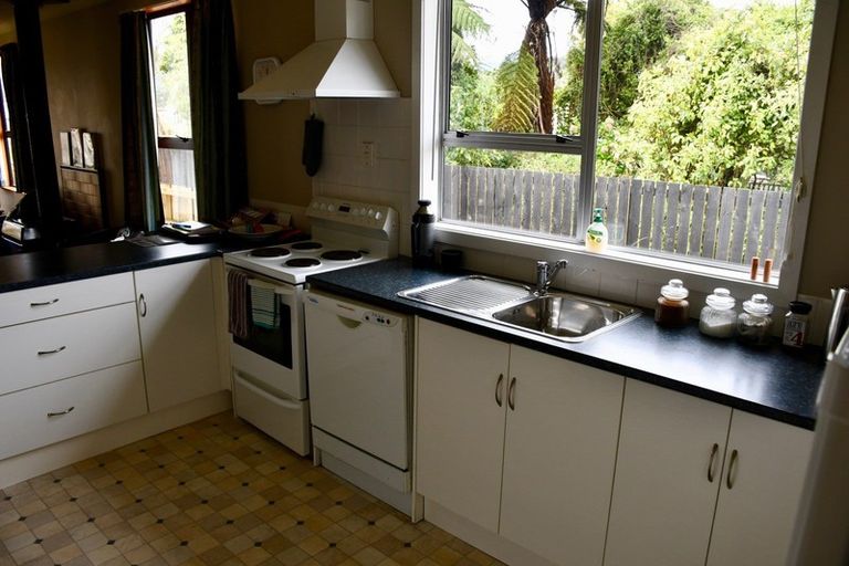 Photo of property in 126 Waverley Street, Karamea, 7893