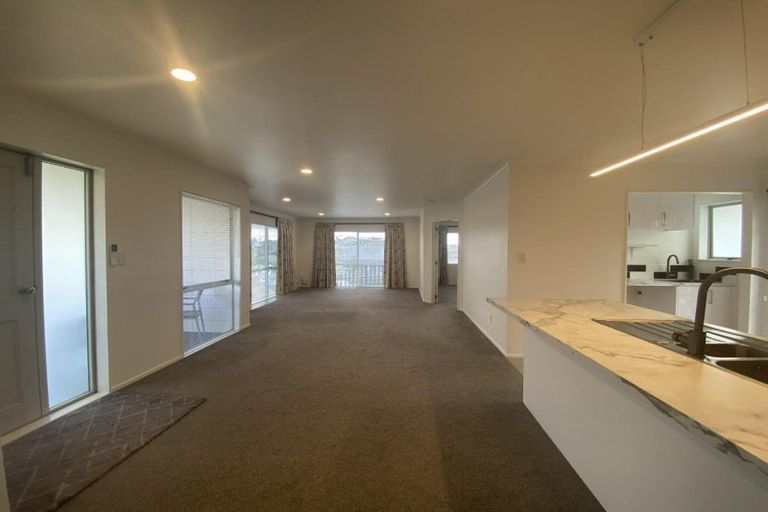 Photo of property in 30 Bay Street, Red Beach, 0932