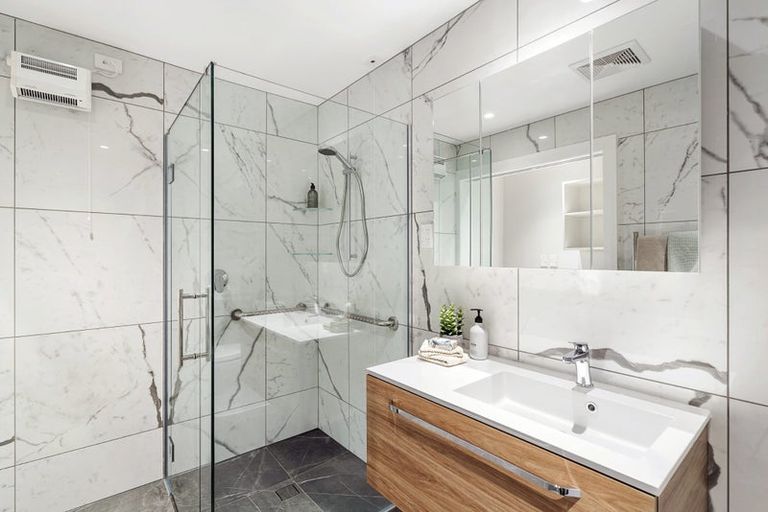 Photo of property in 14/30 Ambassador Glade, Orewa, 0931