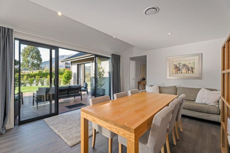 Photo of property in 64 Jacks Point Rise, Jacks Point, Queenstown, 9371