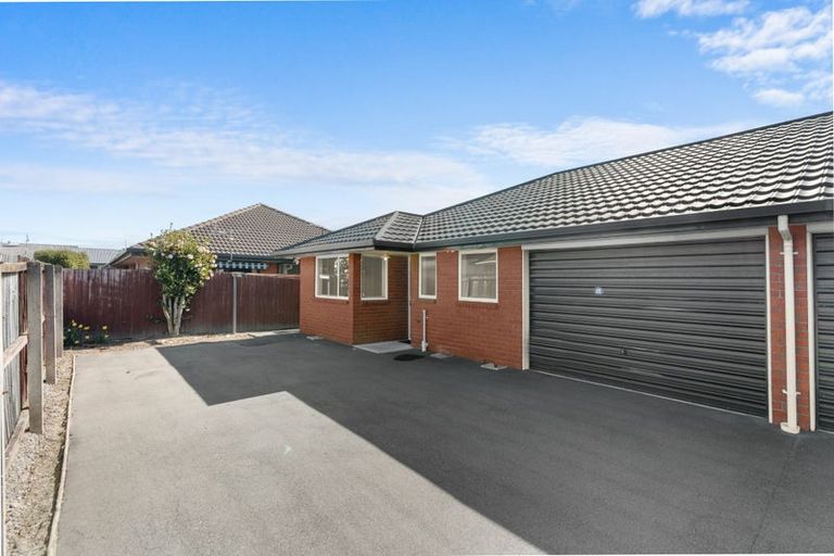 Photo of property in 2/23 Division Street, Riccarton, Christchurch, 8041