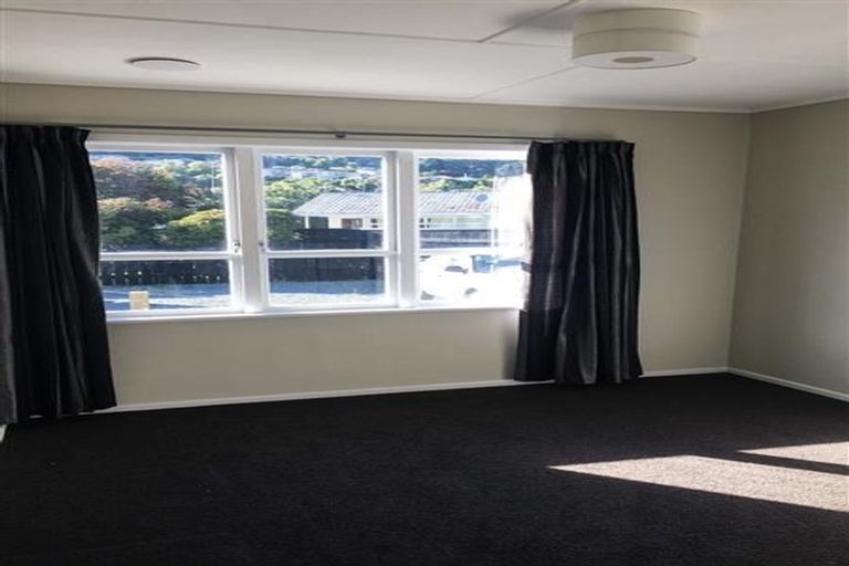 Photo of property in 12a Naenae Road, Naenae, Lower Hutt, 5011