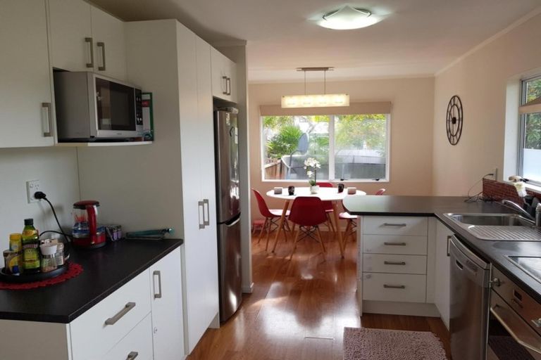 Photo of property in 1/14 Midgley Road, West Harbour, Auckland, 0618