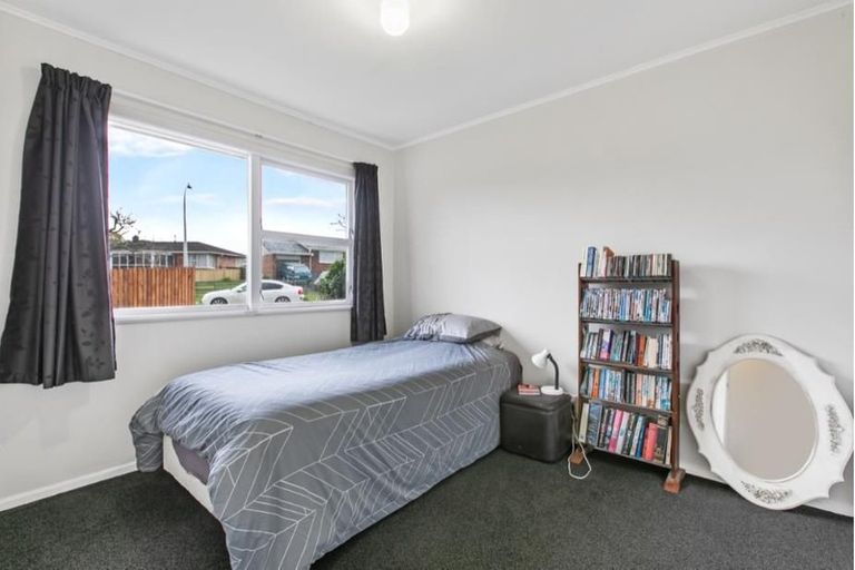 Photo of property in 45 Hobart Crescent, Wattle Downs, Auckland, 2103