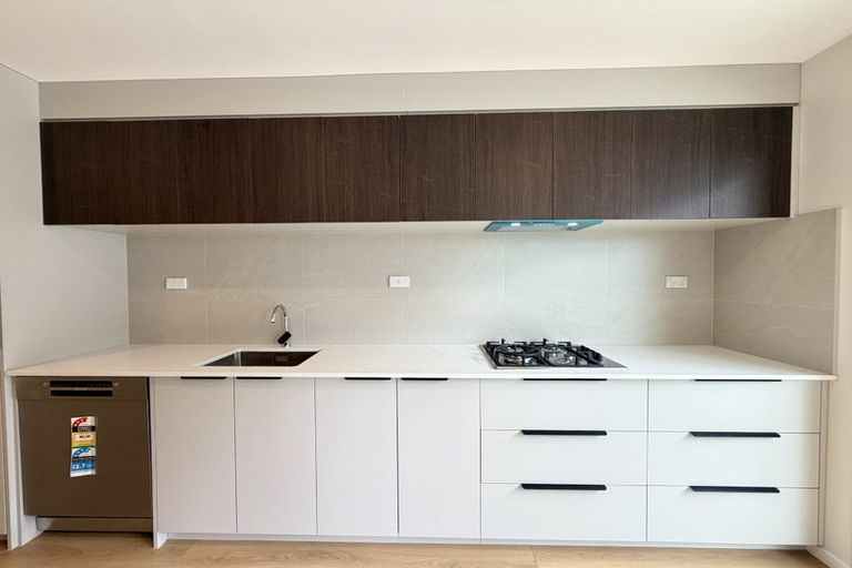 Photo of property in 58b Fitzherbert Avenue, West Harbour, Auckland, 0618