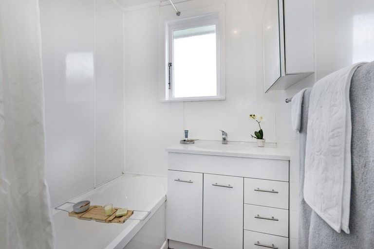 Photo of property in 706b Wavell Street, Akina, Hastings, 4122