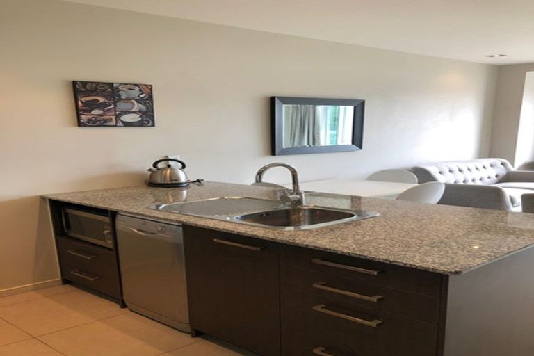 Photo of property in Shoal Haven Apartments, 112a/130 Anzac Street, Takapuna, Auckland, 0622