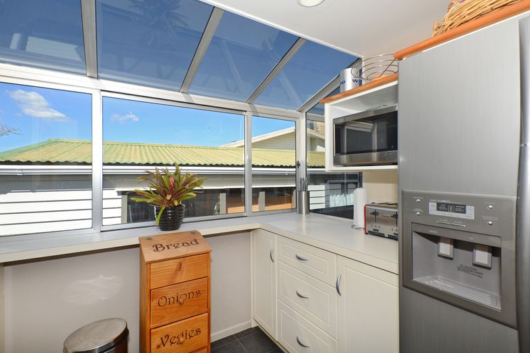 Photo of property in 6 Kohe Street, Parahaki, Whangarei, 0112