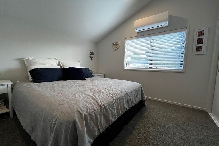 Photo of property in 2b Rosalind Road, Glenfield, Auckland, 0629