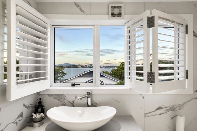 Photo of property in 74 Princes Street, Northcote Point, Auckland, 0627