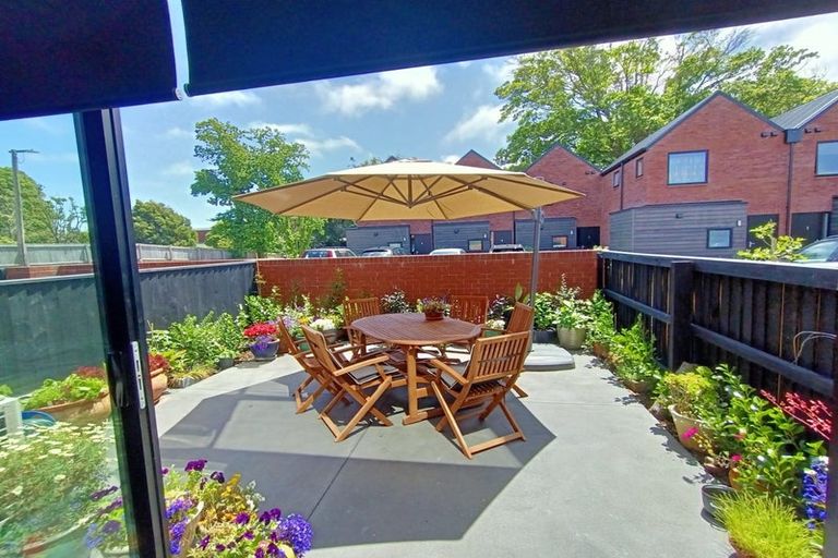 Photo of property in 10/66 Innes Road, St Albans, Christchurch, 8052