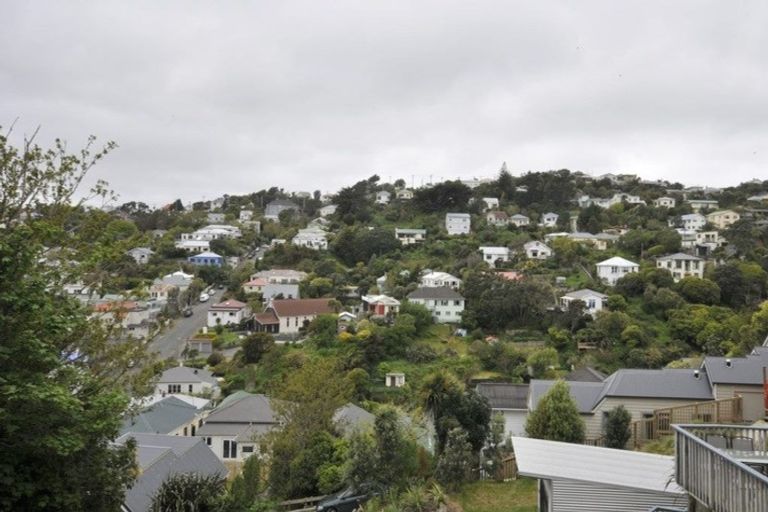 Photo of property in 21 Kopiko Way, Brooklyn, Wellington, 6021