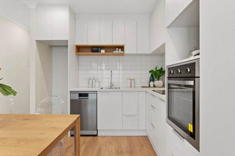 Photo of property in 10 Orona Place, Takanini, 2112