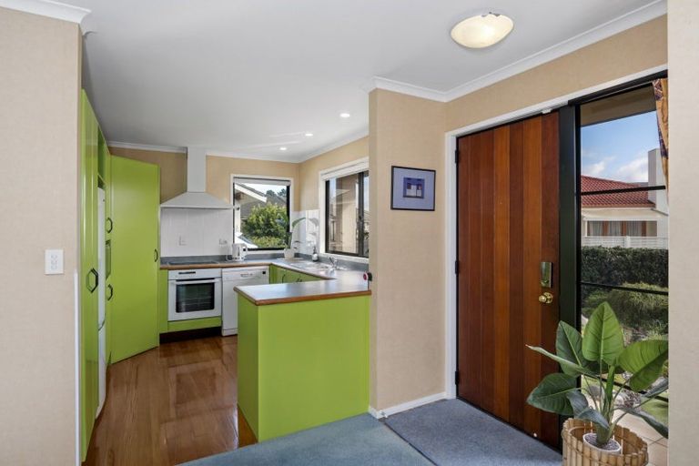 Photo of property in Cotswold Court, 16/8 Cheyne Road, Pyes Pa, Tauranga, 3112