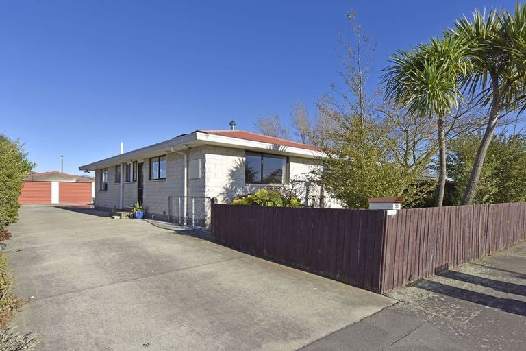 Photo of property in 23 Roberts Road, Hei Hei, Christchurch, 8042