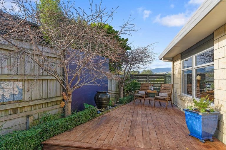 Photo of property in 14 Leanne Way, Waikanae Beach, Waikanae, 5036